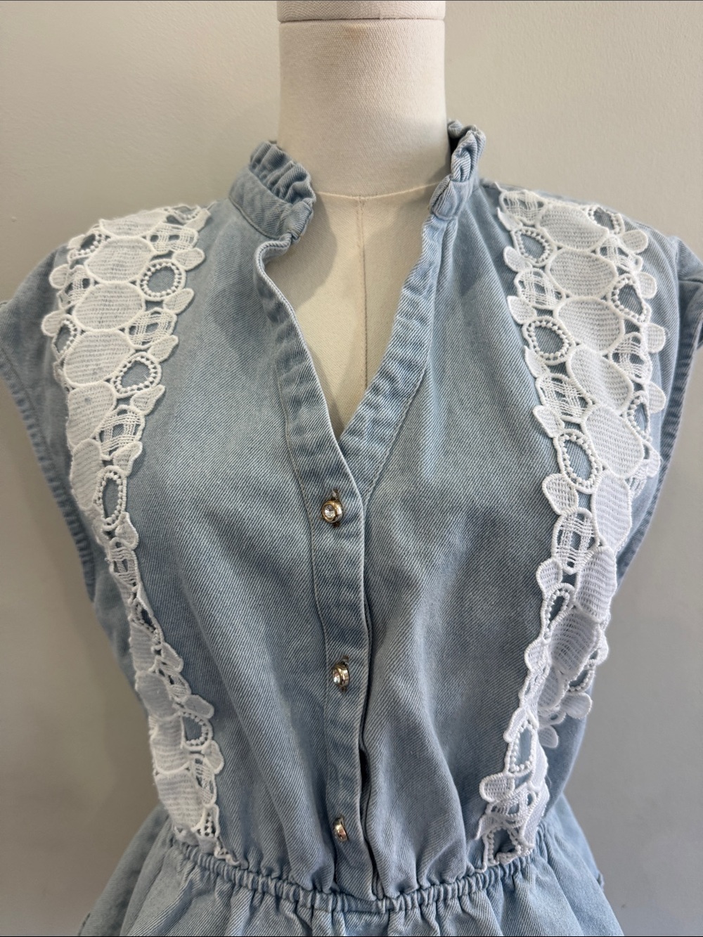 Alice Blue Denim Lace Peplum Top – Size Medium - Picture 6 of 10